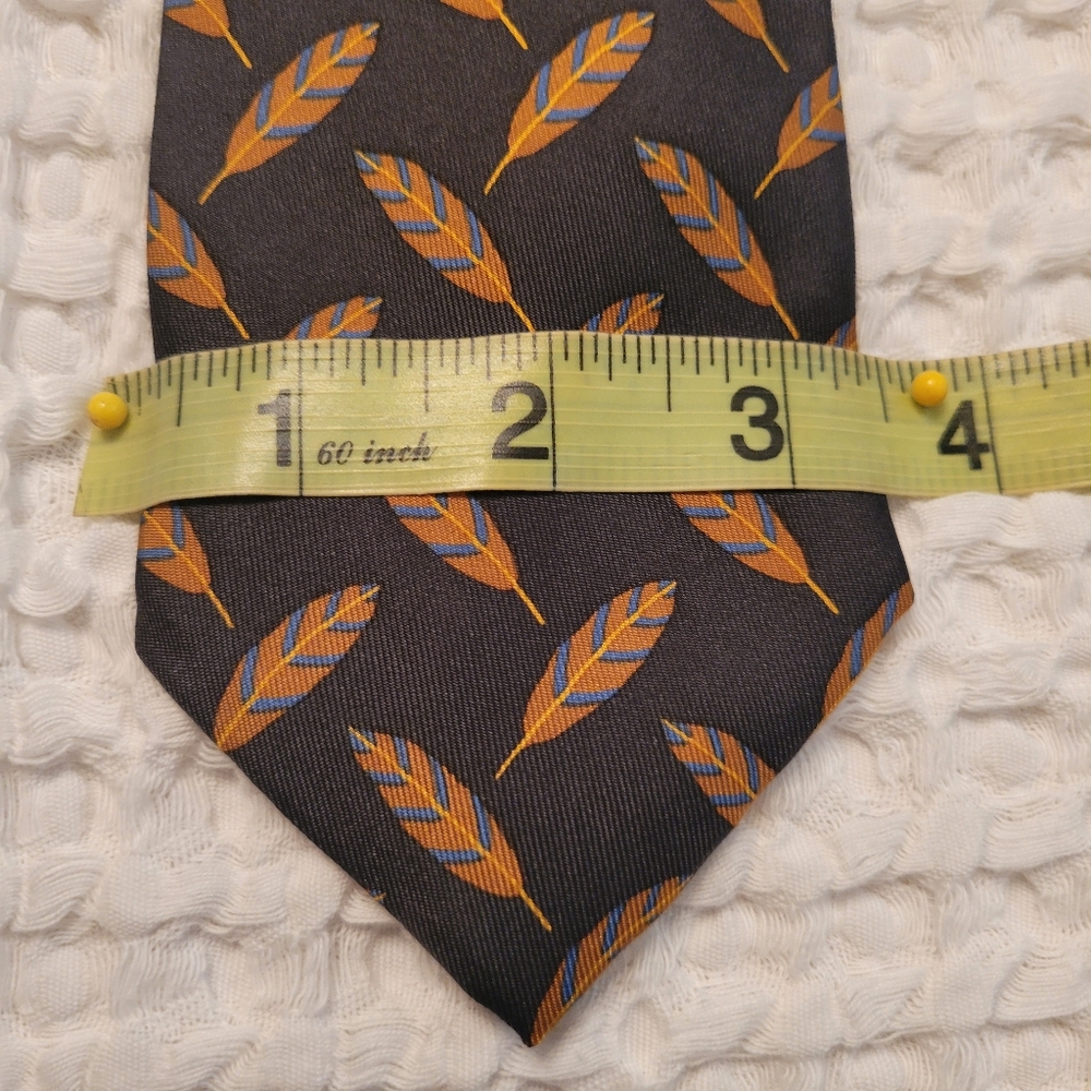 Hermes Authentic Elegant Black and Orange Feather Pattern Tie - Picture 10 of 12